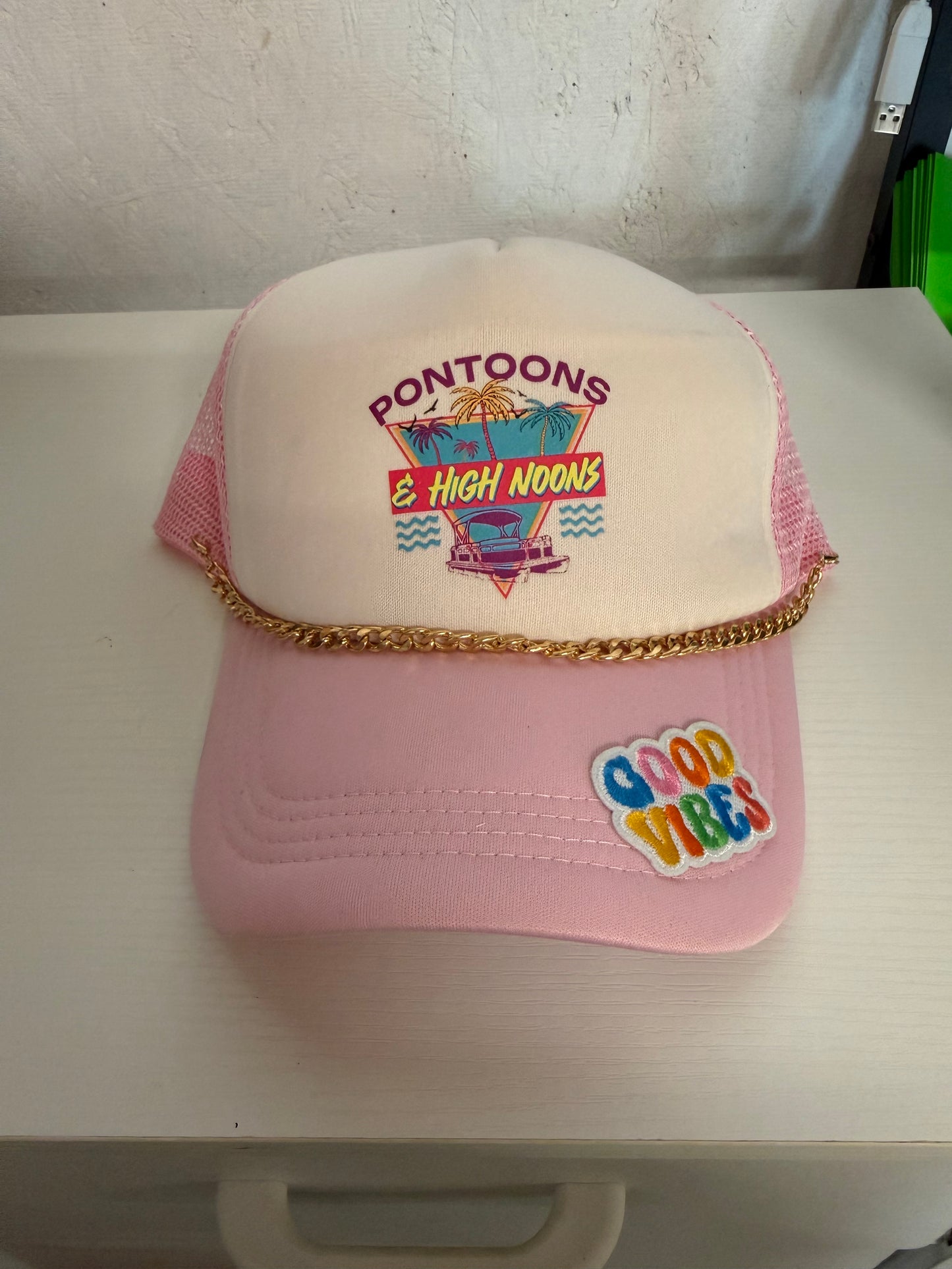 Pontoon pink